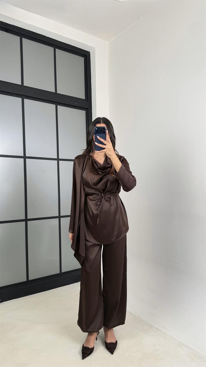 Kahve Şal Detaylı Bluz Beli Lastikli Şalvar İkili Saten Takım GAUS-00606