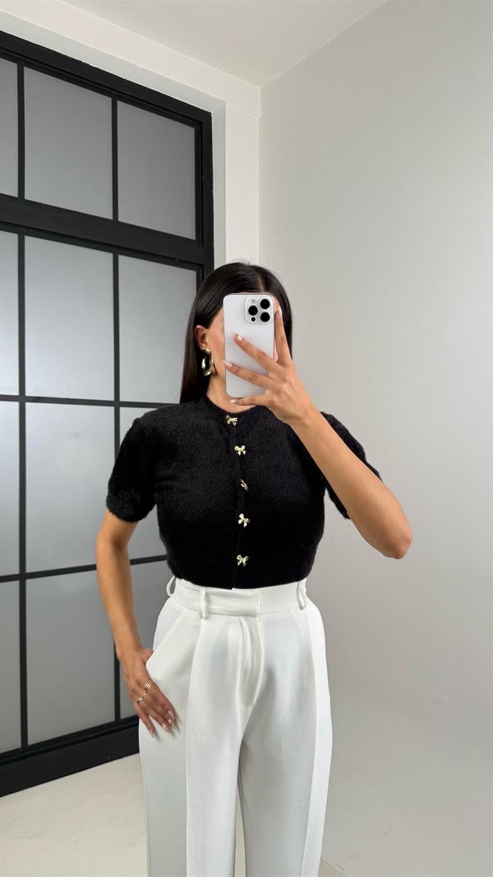 Siyah Fiyonk Düğmeli Yumuşak Dokulu Triko Hırka GAUS-00145