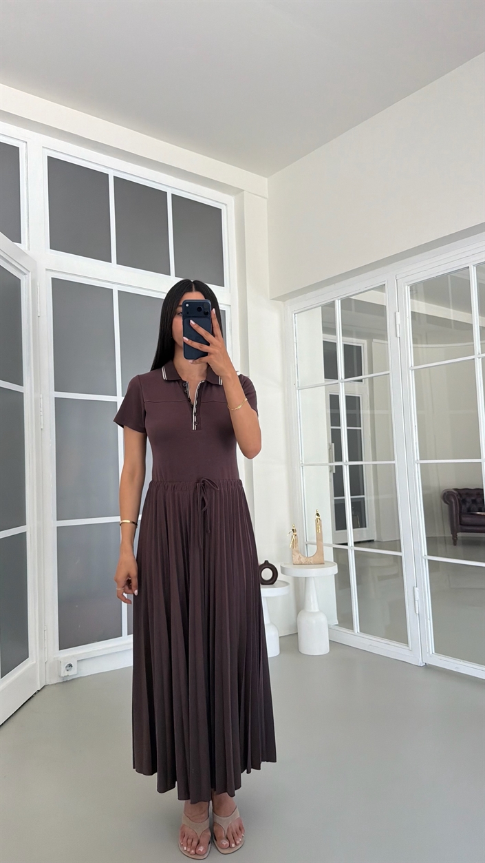 Kahve Kısa Kol Polo Yaka Muadil Beli Lastikli Pileli Elbise GAUS-01821
