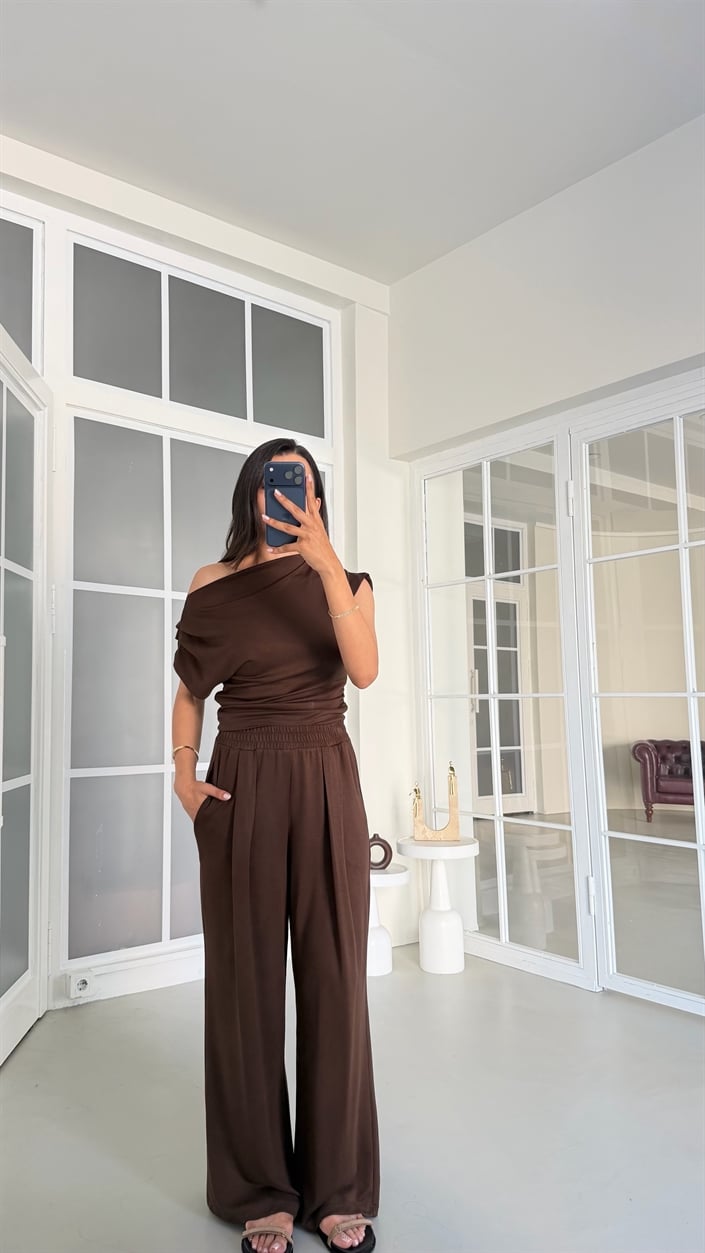 Kahve Kayık Yaka Bluz Beli Lastikli Pantolon İkili Modal Takım GAUS-01718