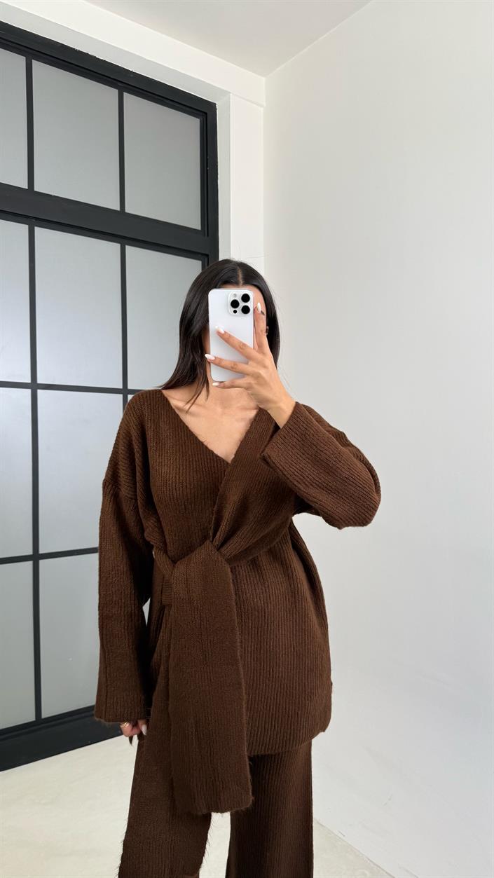 Kahve Bağlama Detaylı Kazak Pantolon İkili Triko Takım GAUS-00526