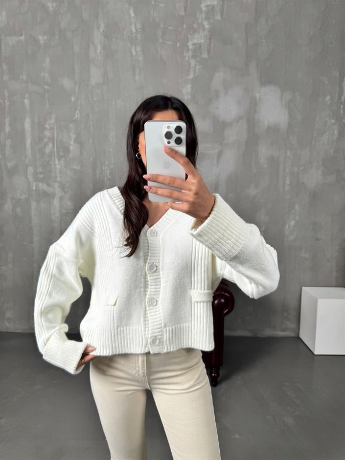 Doloris Ekru Düğmeli Hırka