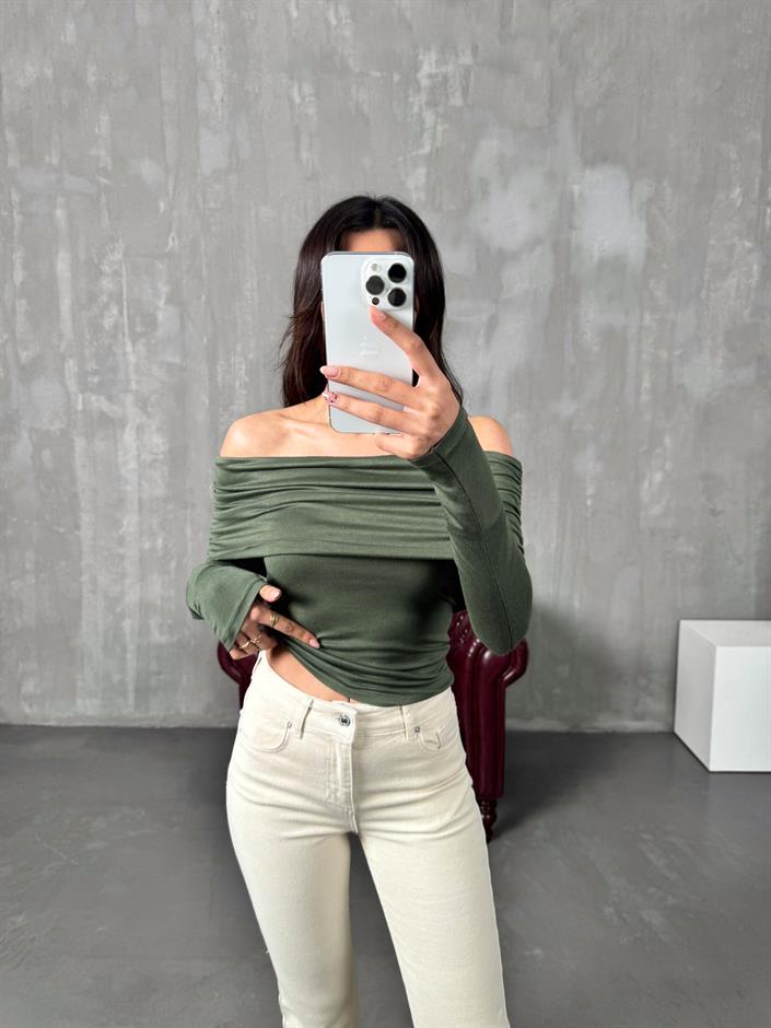 Bells Yeşil Kayık Yaka Bluz 