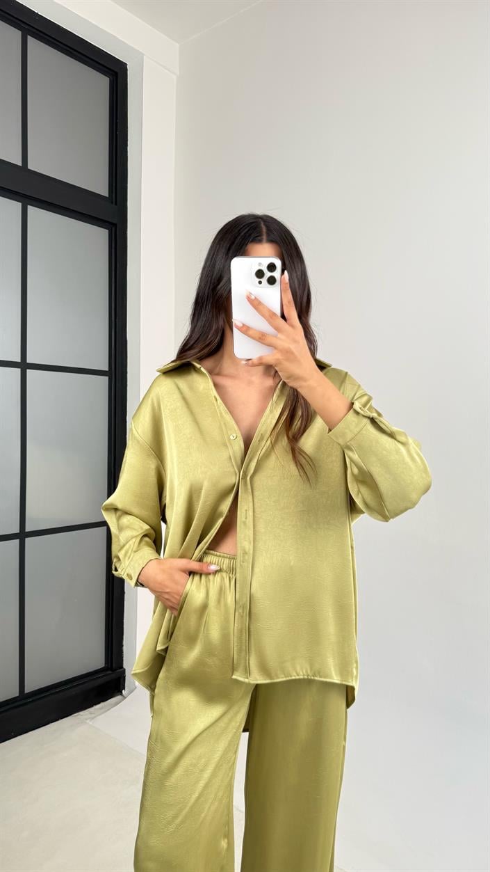Yağ Yeşili Gömlek Beli Lastikli Pantolon İkili Premium Saten Takım GAUS-0074