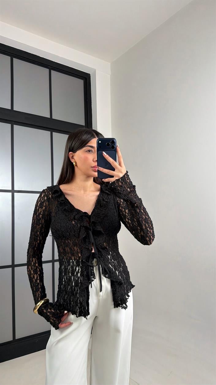 Siyah Önü Bağlamalı Dantel Bluz GAUS-01084