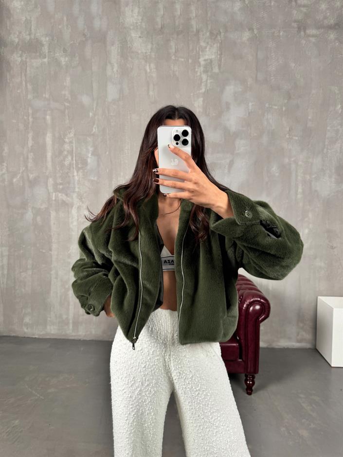 Care Yeşil Cepli Astarlı Peluş Ceket