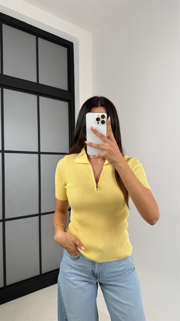 Sarı Polo Yaka Fermuar Deataylı Triko Bluz GAUS-00123