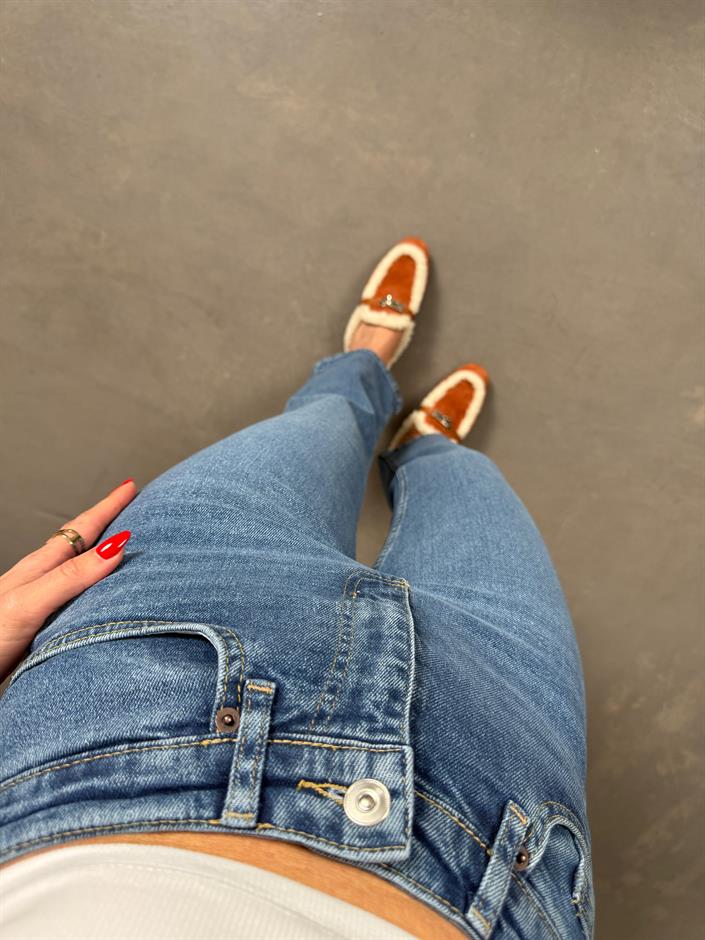 Edvin Açık Mavi Flare Jean