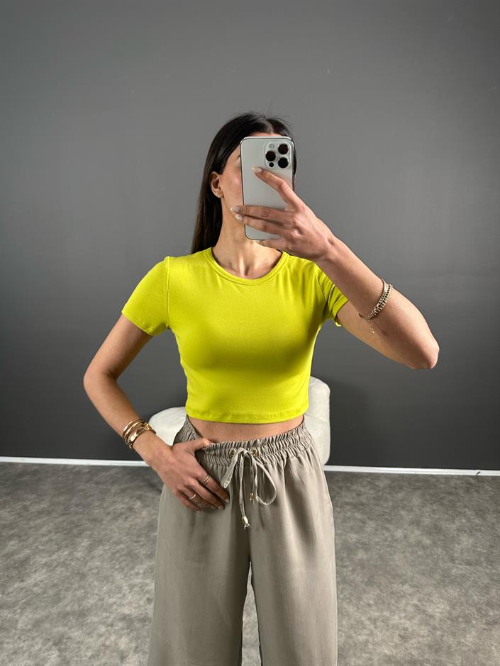 Ales Yeşil Crop Basic Tshirt