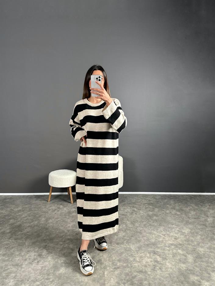Hedy Siyah Çizgili Oversize Uzun Triko Elbise 
