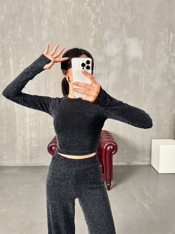 Lara Siyah Simli Bisiklet Yaka Bluz