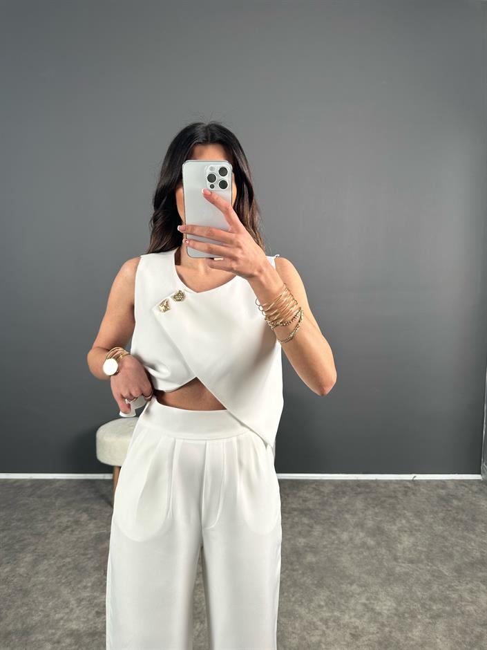 ZR Ekru Asimetrik Kesim Gold Düğme Detaylı Pantolon Takım
