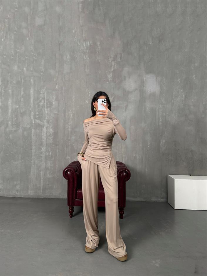 Tamara Bej Drapeli Asimetrik Kesim Bluz Pantolon Modal Takım