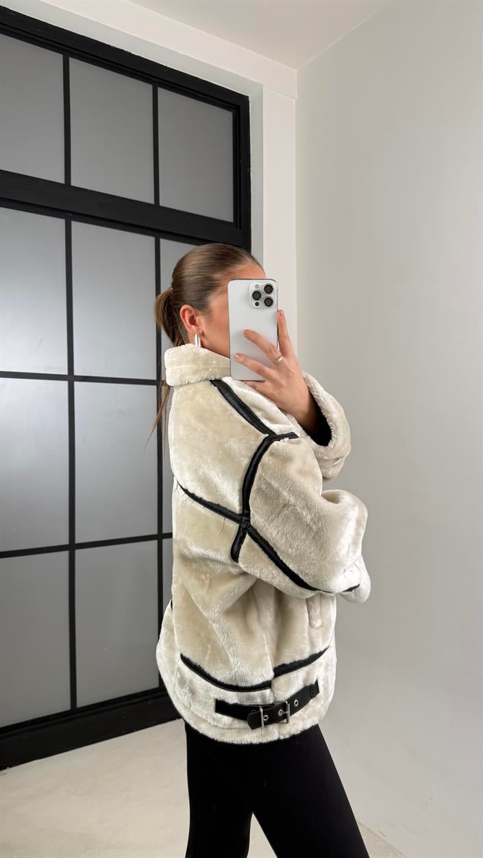 Ekru Tavşan Tüylü Görünümlü Yakalı Kürk Mont GAUS-00614