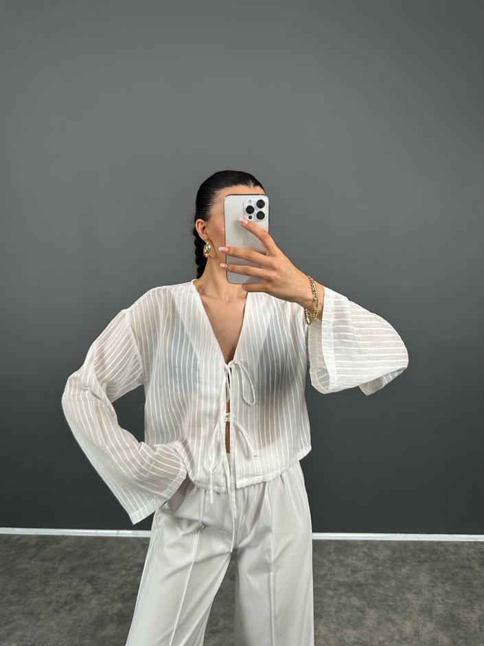 RY Beyaz Transparan Önden Bağlamalı Bluz