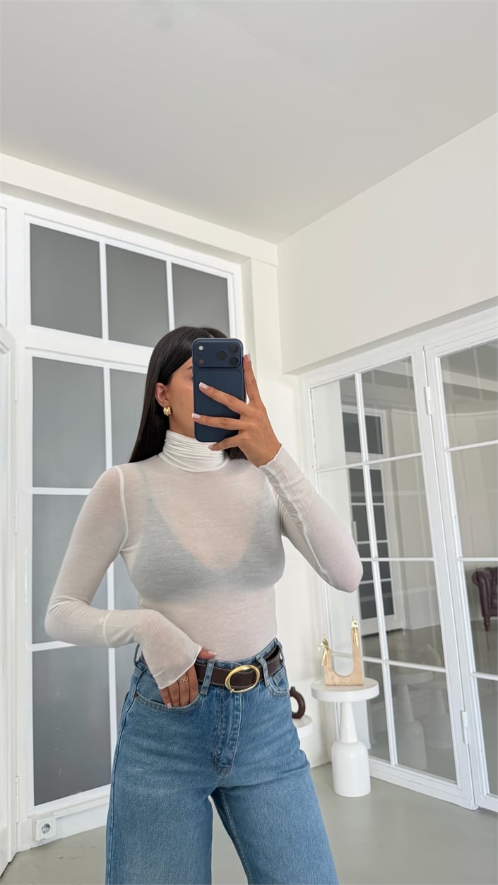 Beyaz Balıkçı Yaka Transparan Bluz GAUS-02105