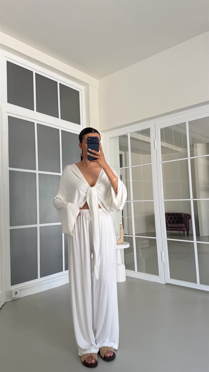 Beyaz Bağlama Detaylı Bluz Beli Lastikli Pantolon Likralı Takım GAUS-01732