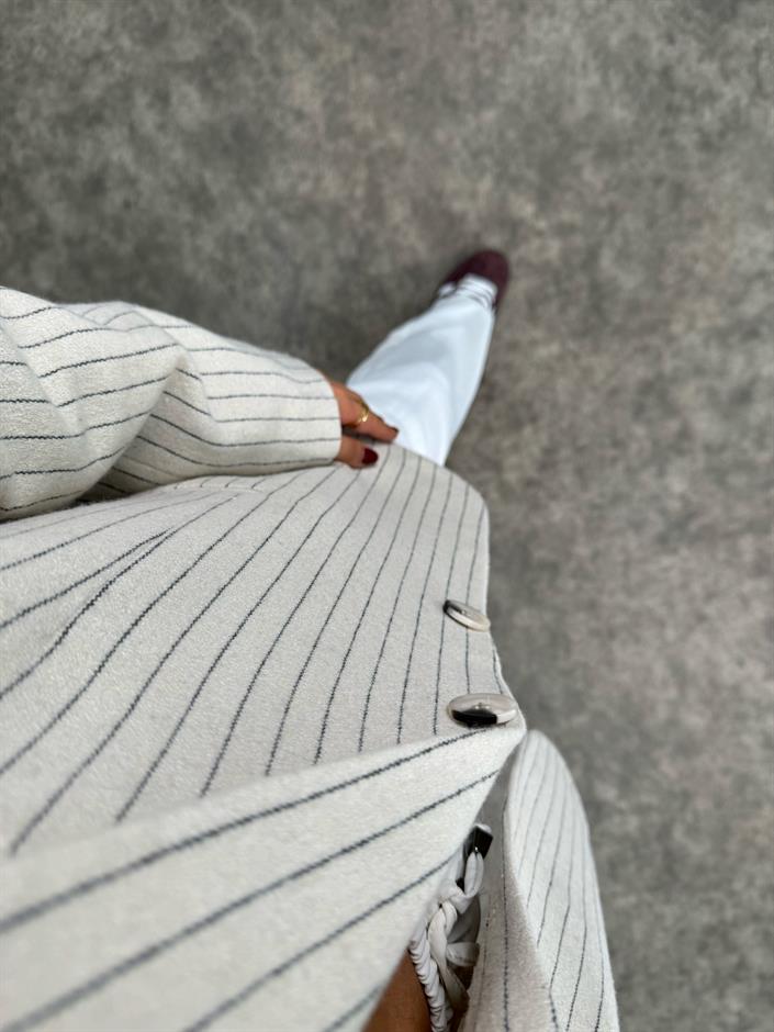 Melins Ekru Çizgili Astarlı Sakallı Blazer Ceket