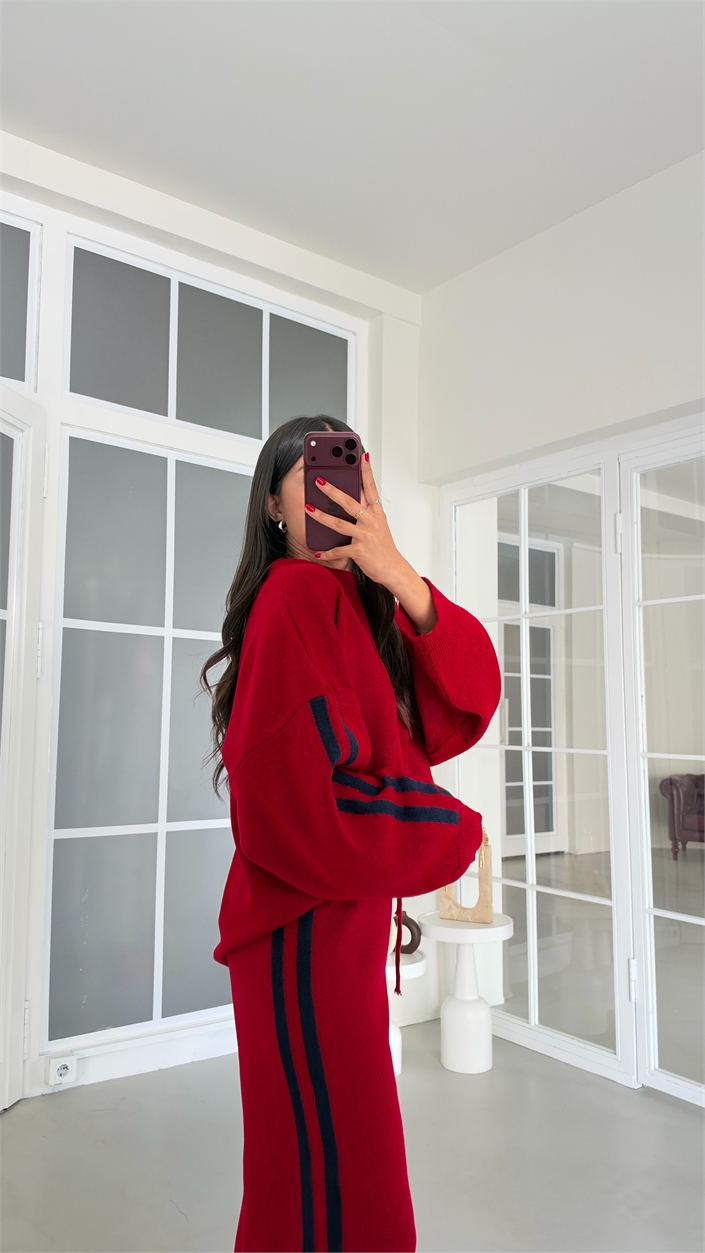 Kırmızı Şerit Detaylı Kazak Beli Lastikli Pantolon İkili Triko Takım GAUS-02239