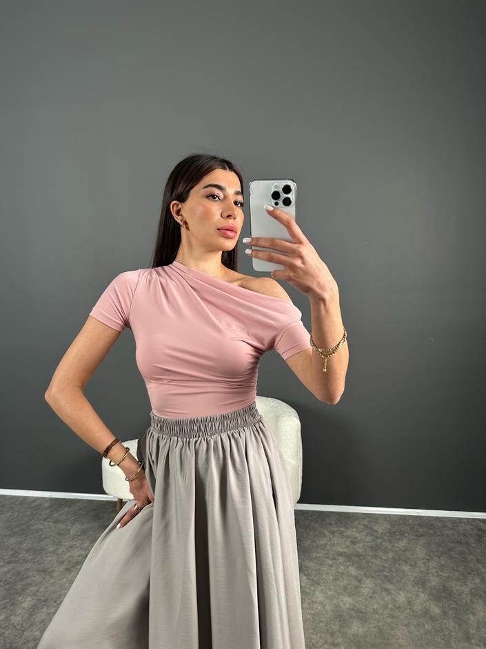 Pudra Degaje Omuz Düşük Bluz