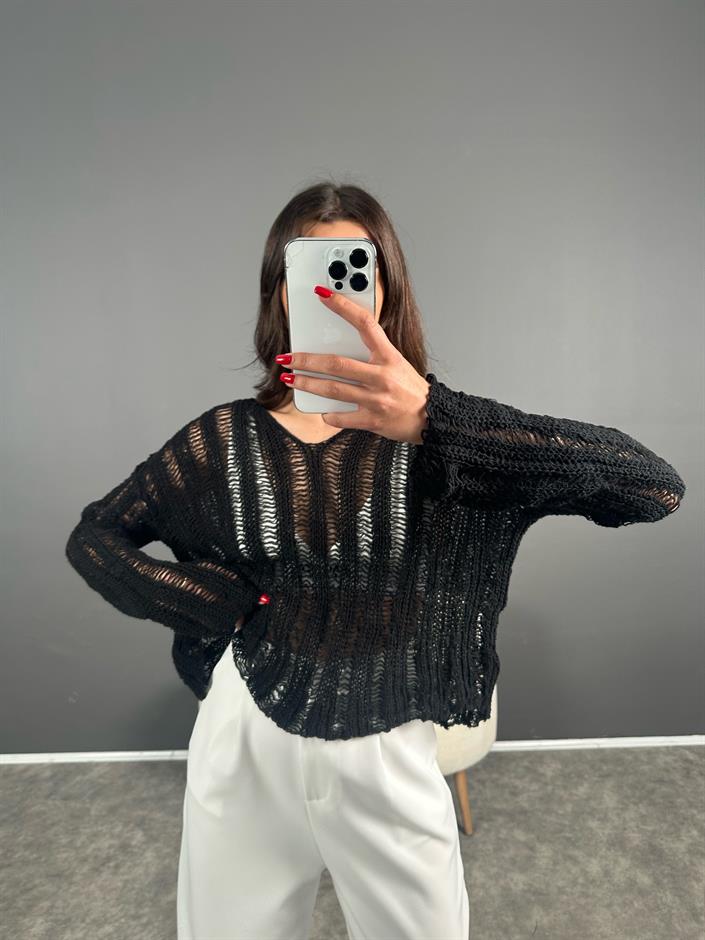 Siyah V Yaka Ajurlu Triko 