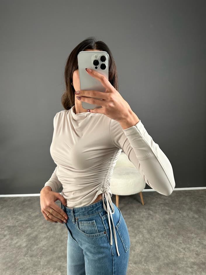 Taş Yandan Büzgülü Bluz 