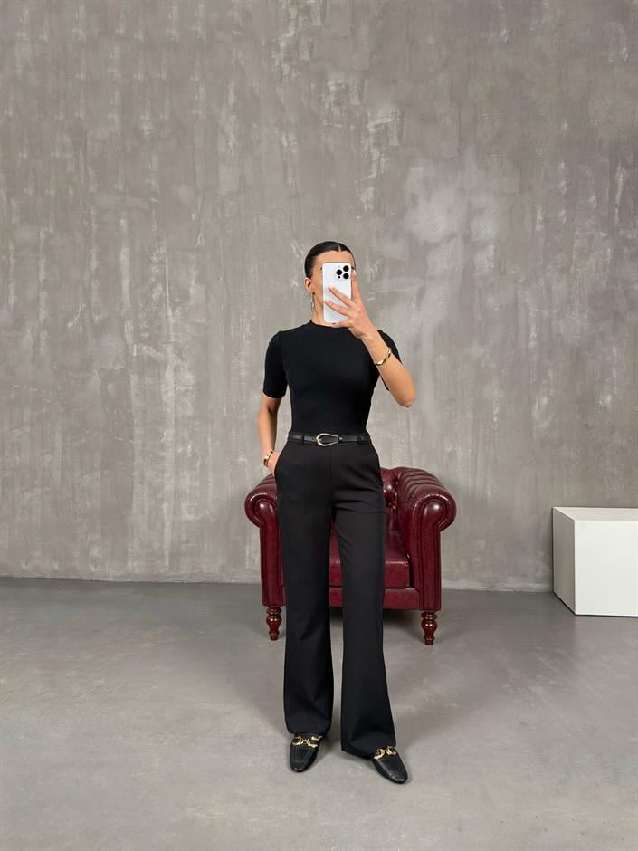 Ester Siyah Üst Fitilli Kemerli Kısa Kollu Tulum