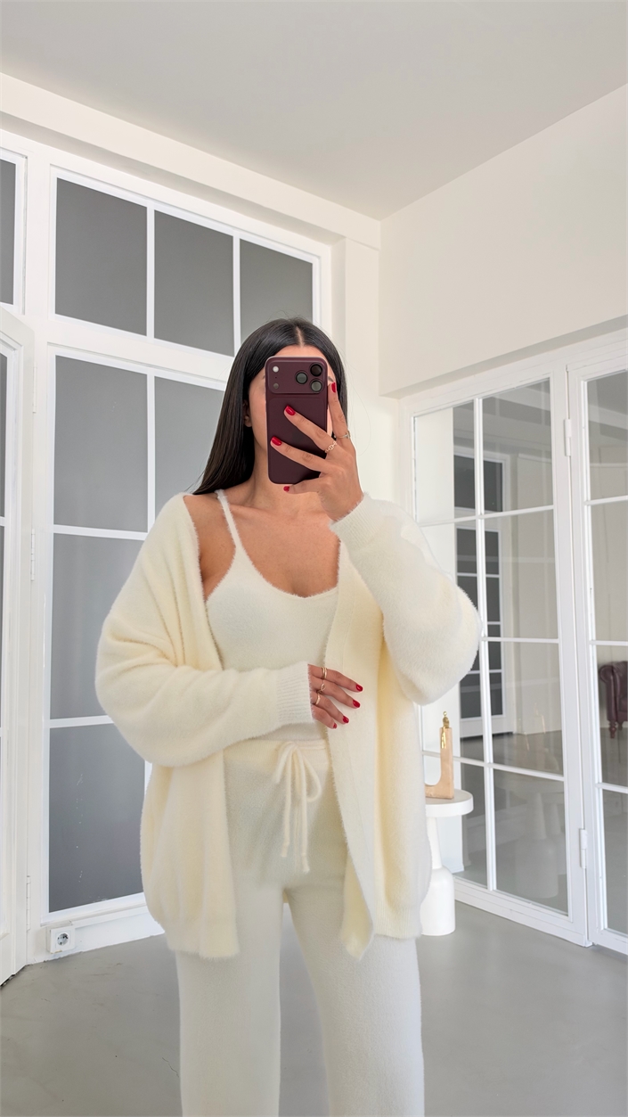 Krem Yumuşak Dokulu Üçlü Premium Takım GAUS-02028 GAUS-02210
