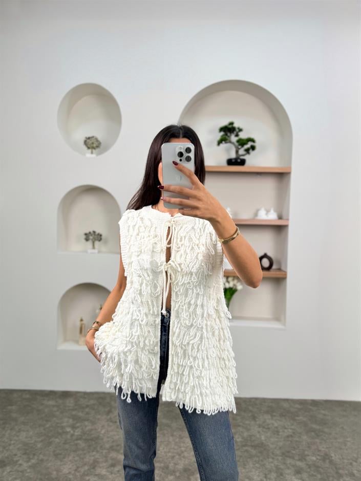 Sage Ekru Püsküllü Bağlamalı Triko Yelek