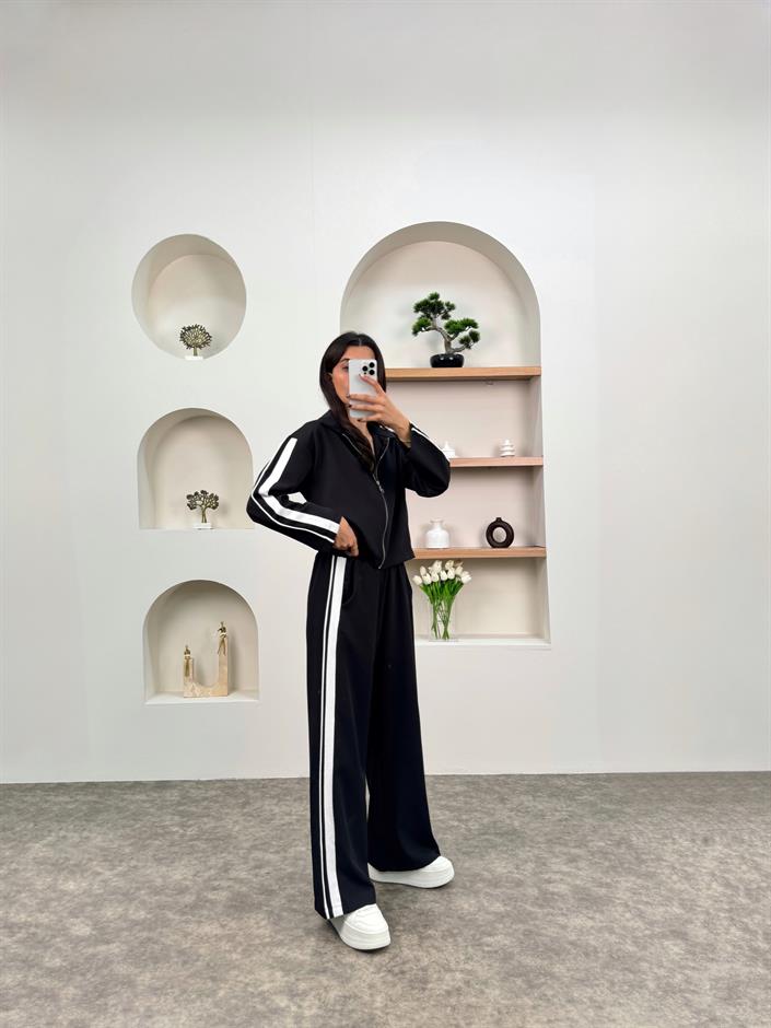 Ena Siyah Çizgili ZR Model Fermuarlı Takım