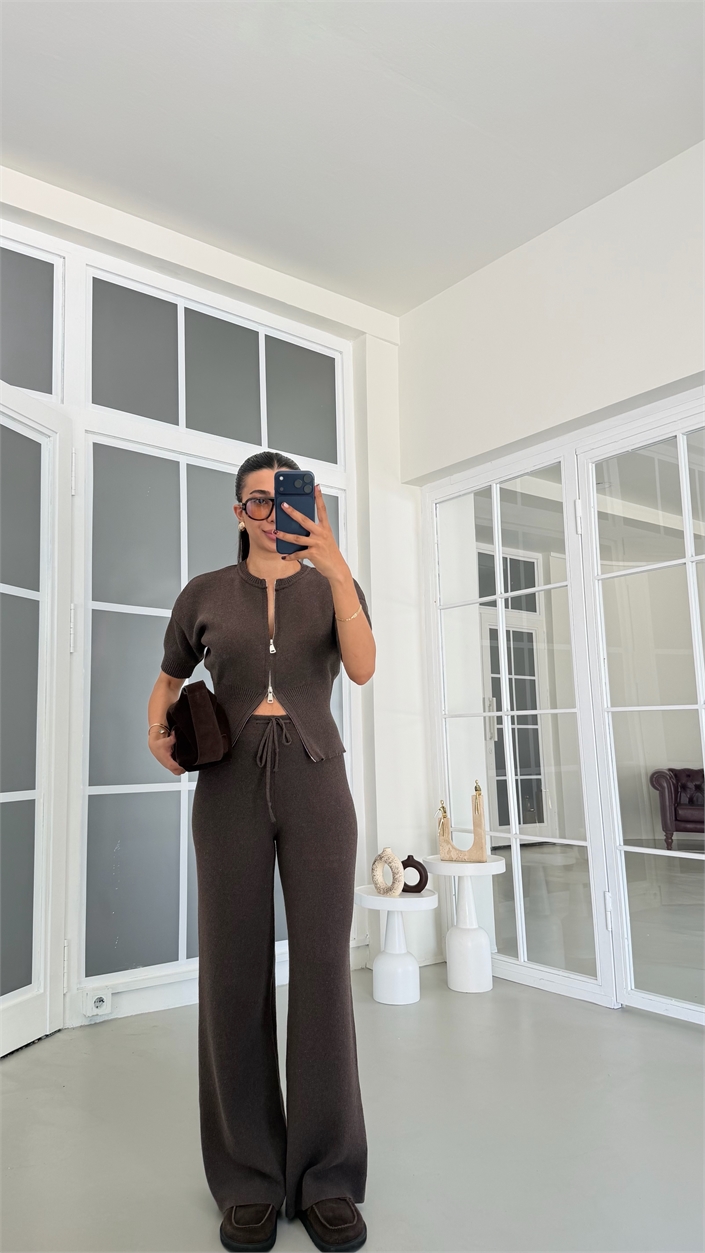 Kahve Çift Fermuarlı Bluz Beli Lastikli Pantolon İkili Triko Takım GAUS-01902