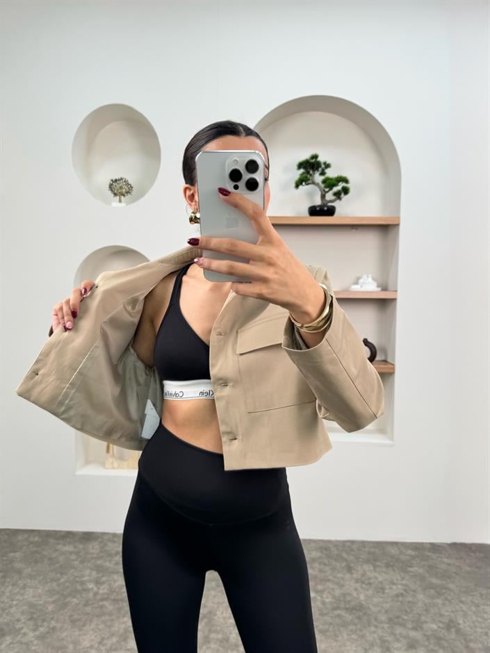 Late Taş ZR Model Muadil Astarlı Düğmeli Crop Ceket