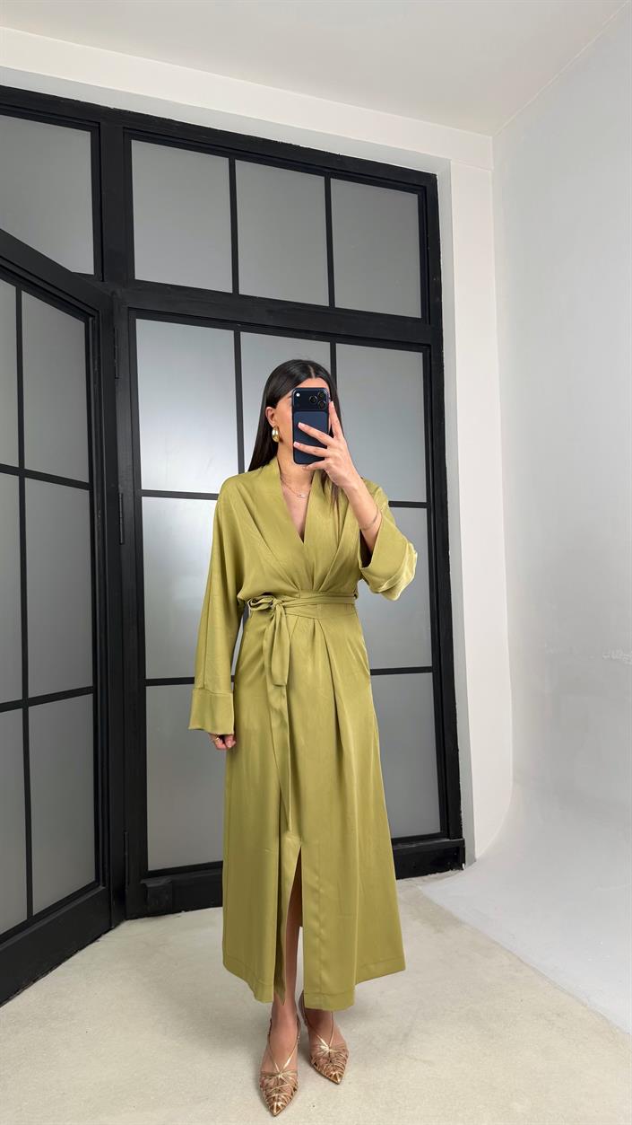 Açık Yeşil Kuşaklı Yırtmaçlı Premium Saten Elbise GAUS-01240