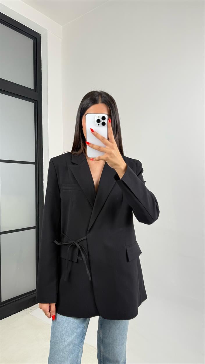Siyah Astarlı Vatkalı Önden Bağlama Detaylı  Blazer Ceket GAUS-0068