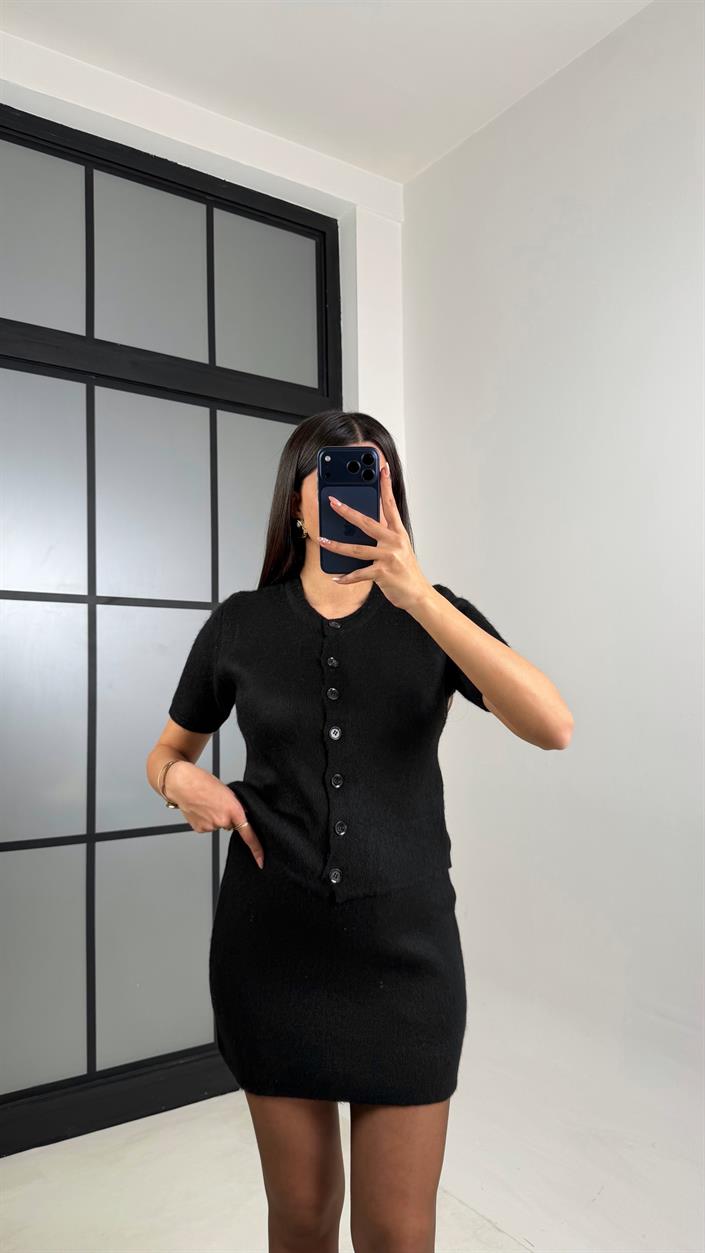 Siyah Kısa Kol Düğmeli Bluz Beli Lastikli Etek İkili Triko Takım GAUS-00822