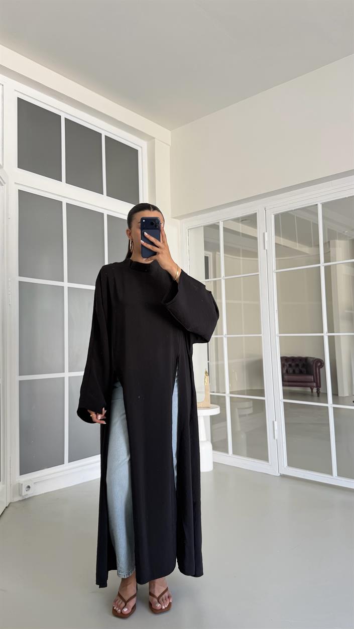 Siyah Dik Yaka Önden Yırtmaçlı Tunik GAUS-01625