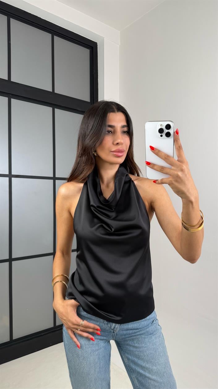 Siyah Boyundan Bağlamalı Sırt Dekolteli Saten Bluz GAUS-008
