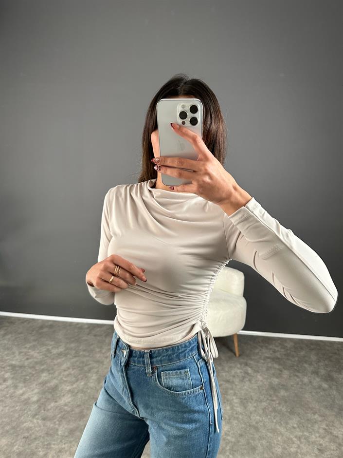 Taş Yandan Büzgülü Bluz 