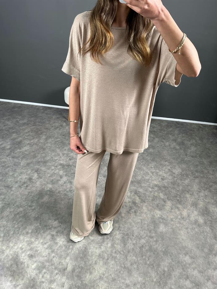 Bej Tshirt Pantolon Rahat İkili Takım 