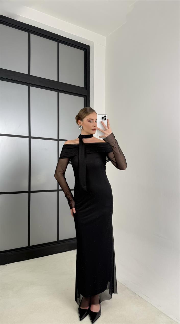 Siyah Madonna Yaka Taşlı Fularlı Tasarım Elbise GAUS-00716