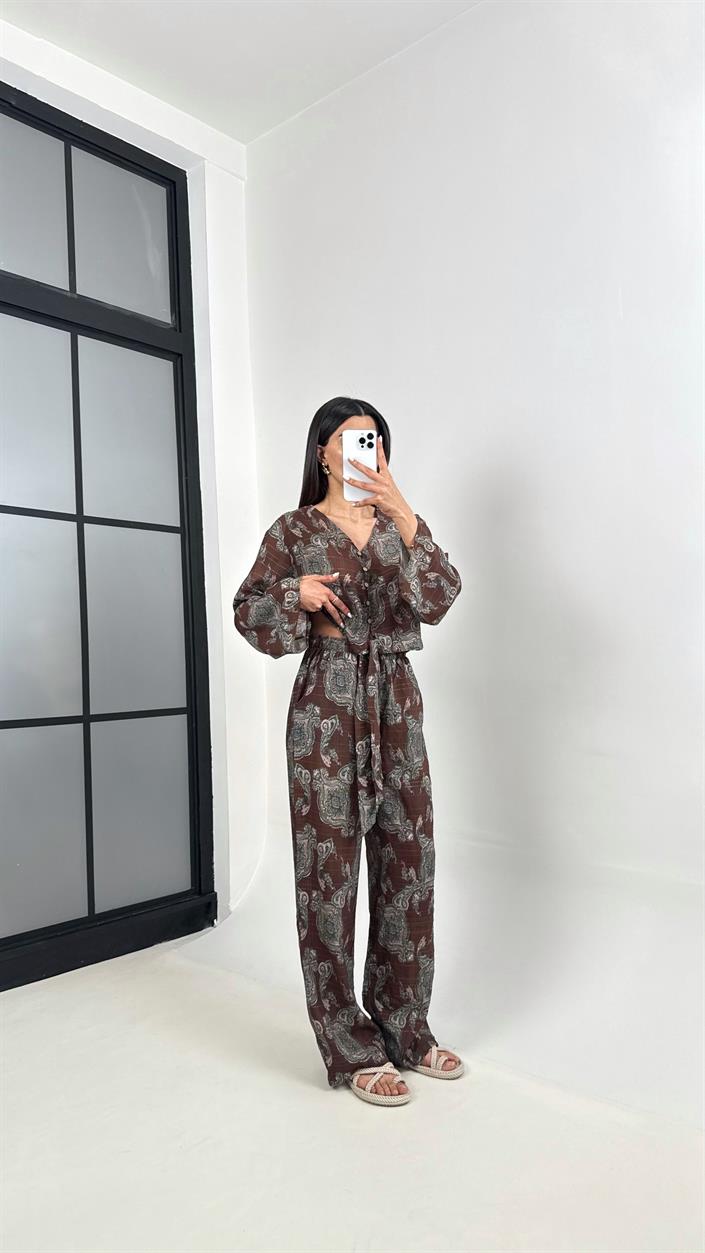 Kahve V Yaka Önü Düğmeli Üst Beli Lastikli Pantolon Etnik Desen Takım Gaus00362