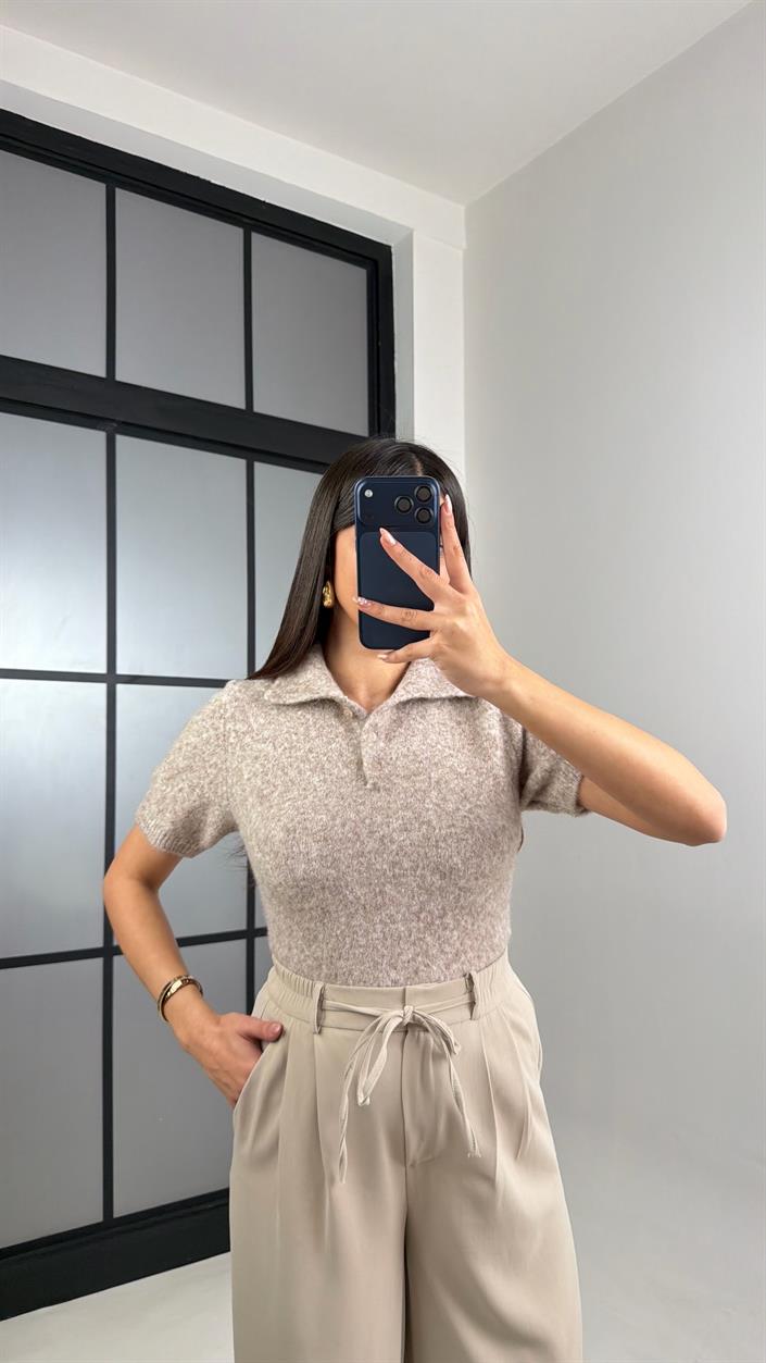 Bej Polo Yaka MD Muadil Yumuşak Dokulu Kazak GAUS-00864