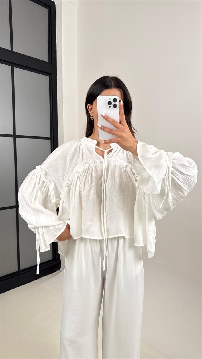 Beyaz Önü Bağlamalı Fırfırlı İthal Kumaş Bluz Gaus00395