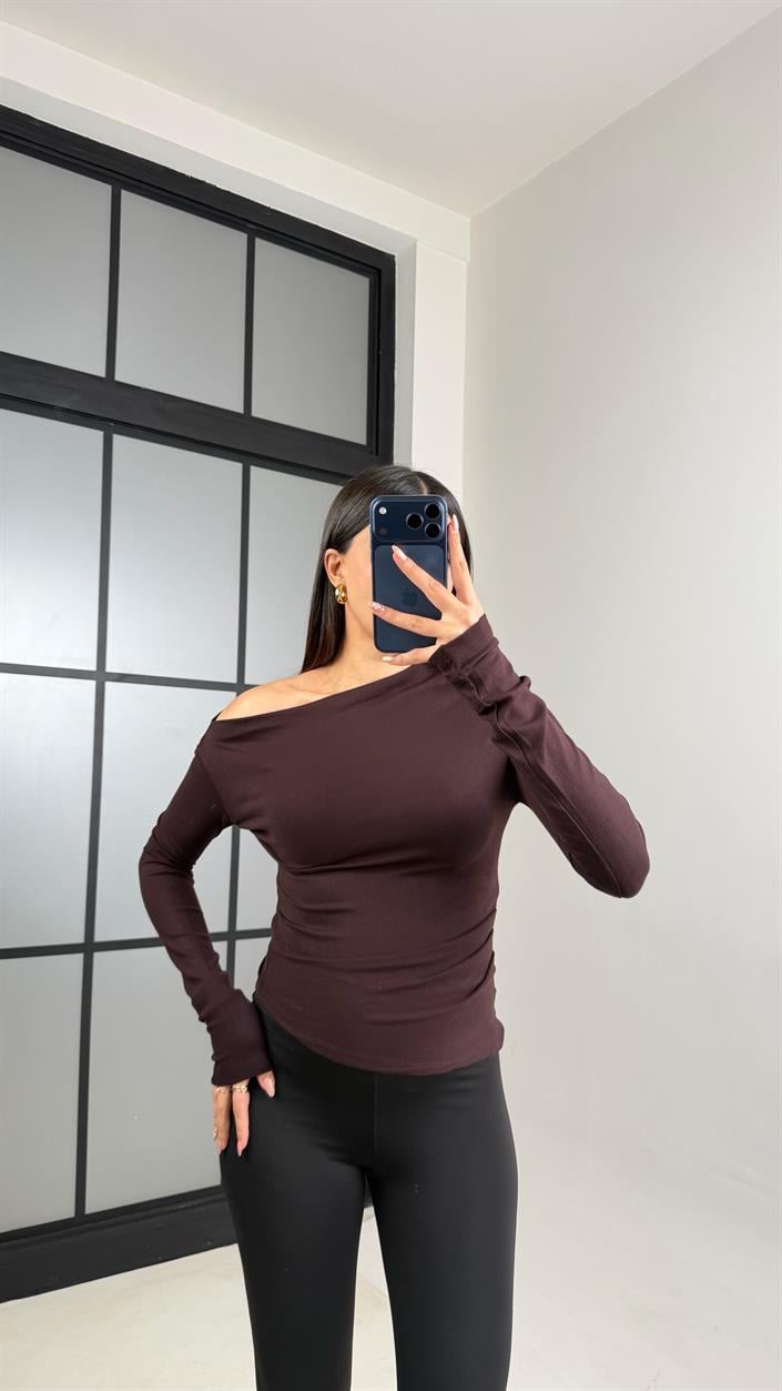 Acı Kahve Kayık Yaka Örme Bluz GAUS-00872