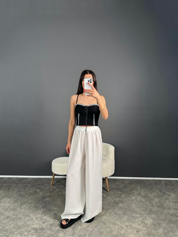 Eliow Beyaz Bol Paça Beli Lastikli Pantolon 