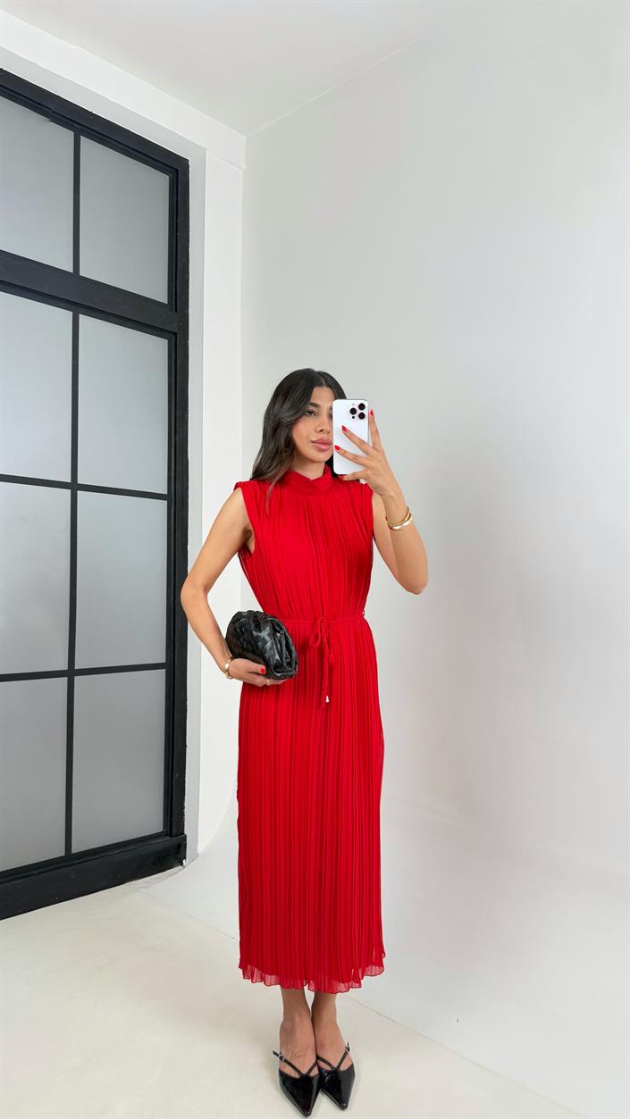 Kırmızı Kemerli Astarlı Piliseli Elbise Gaus00509