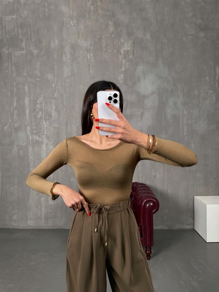 سيمون بلوزة شفافة لون بني بياقة مادونا مكافئ لإم دي