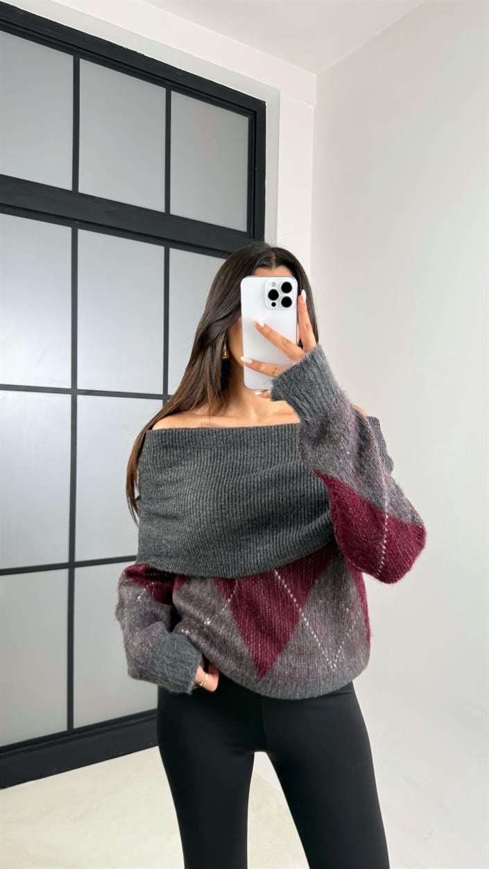 Bordo Madonna Yaka Baklava Desenli Kazak GAUS-00537