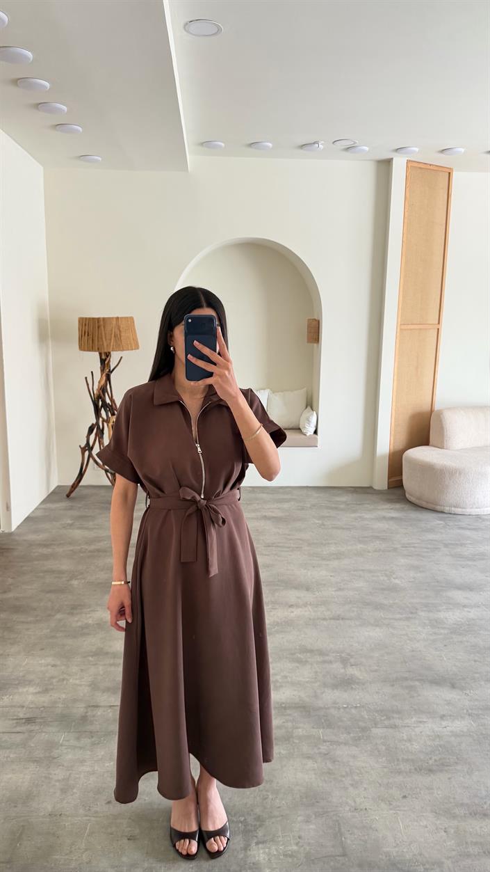 Kahve Polo Yaka Kuşaklı Tencel Kumaş Elbise GAUS-01429