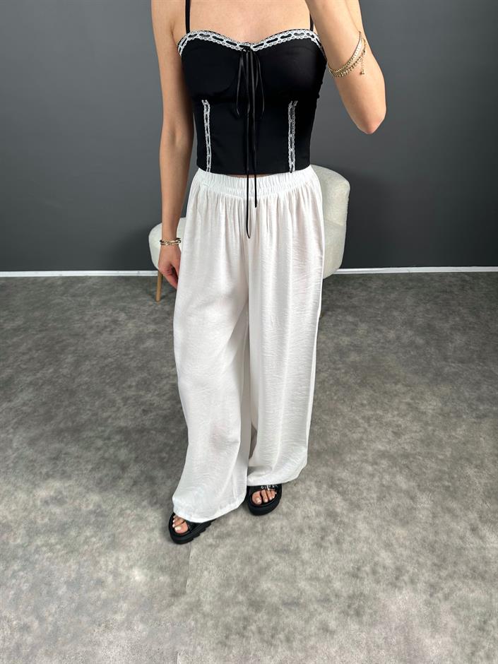 Eliow Beyaz Bol Paça Beli Lastikli Pantolon 